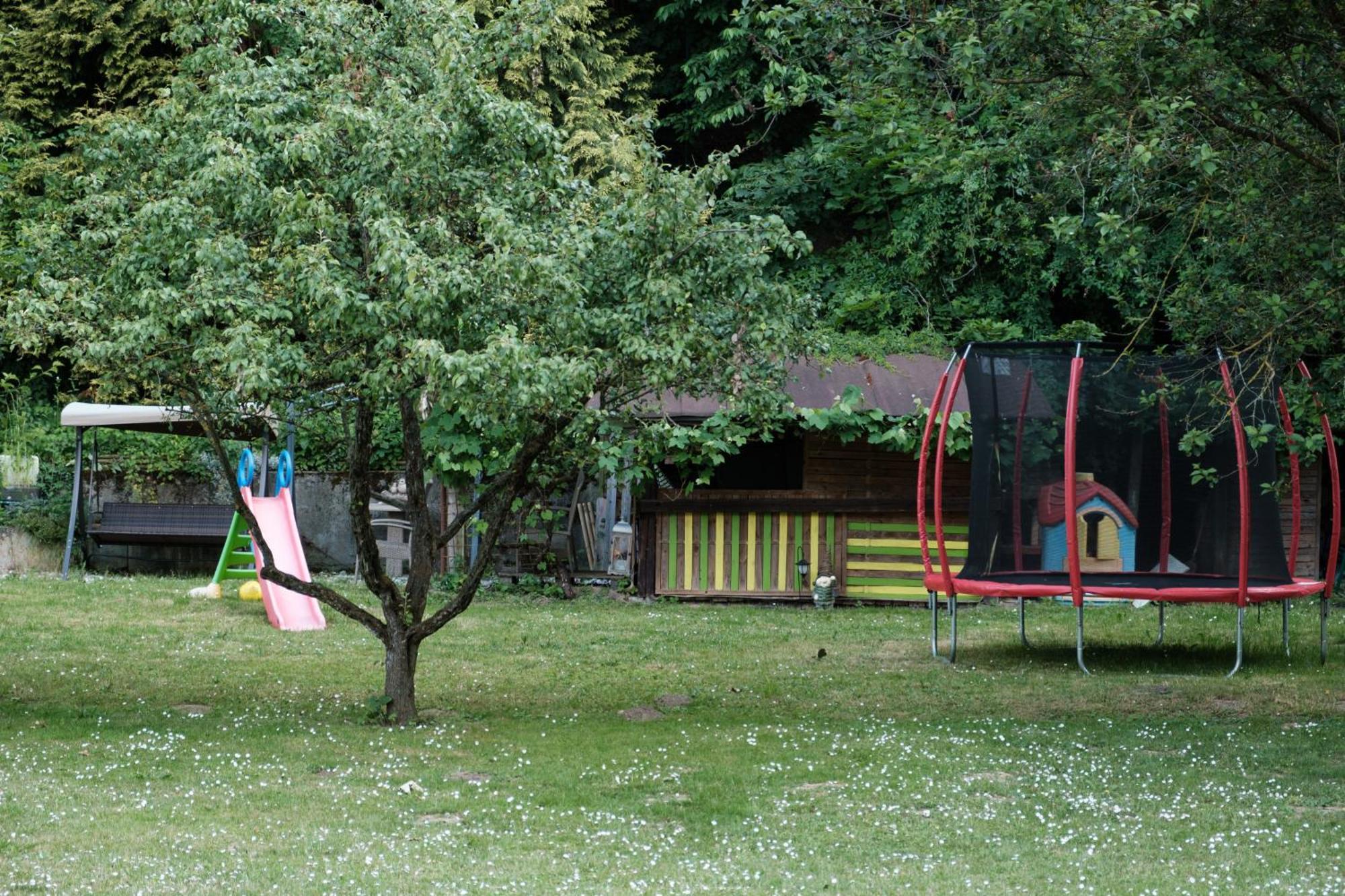 Appartamento Apartman Teri Trenčín Esterno foto